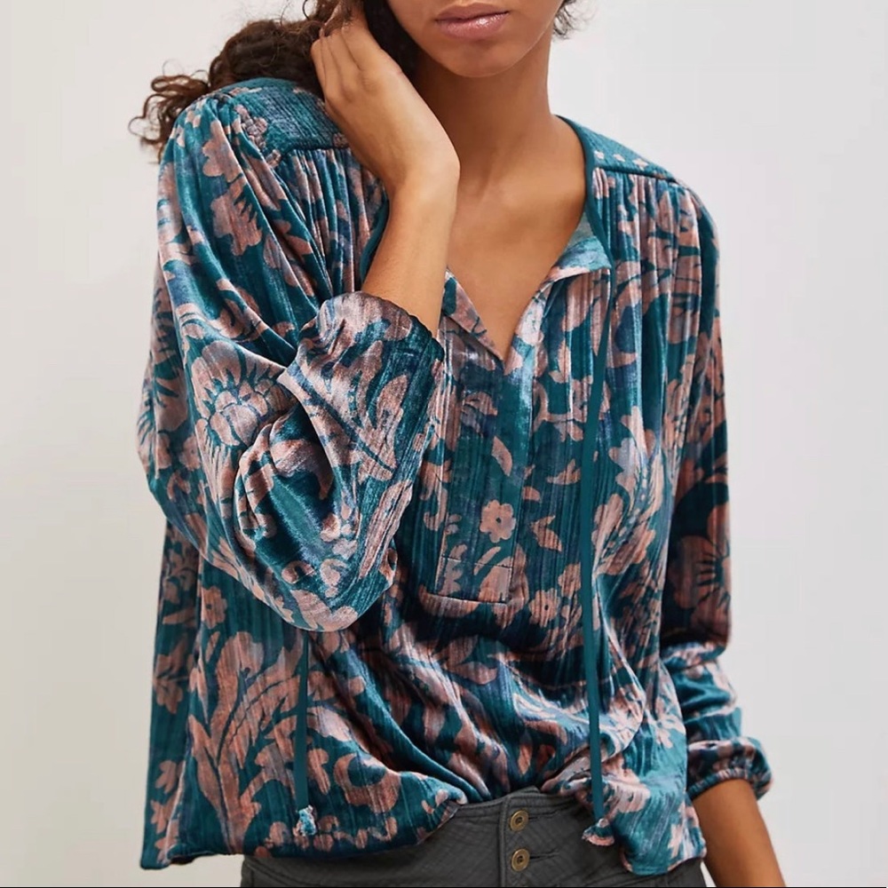 Anthropologie Faustine Velvet Peasant Blouse